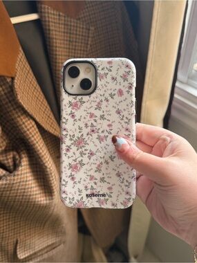 KaseMe La Vie en Rose Pink Floral Protective Phone Case